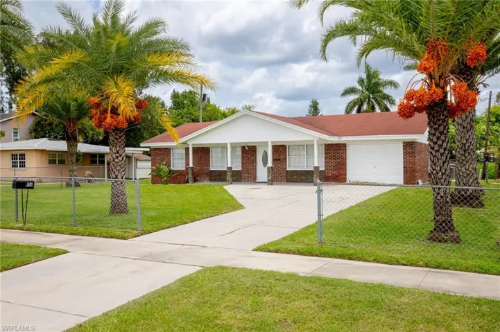 321 E El Paso  AVE, Clewiston, FL 33440