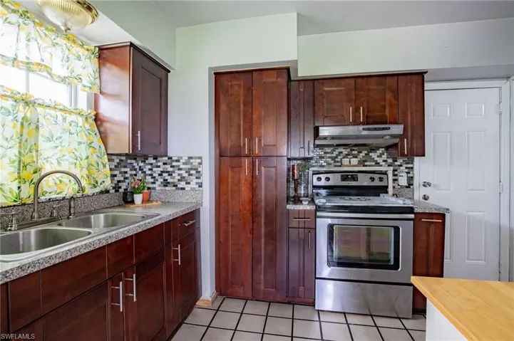 321 E El Paso  AVE, Clewiston, FL 33440
