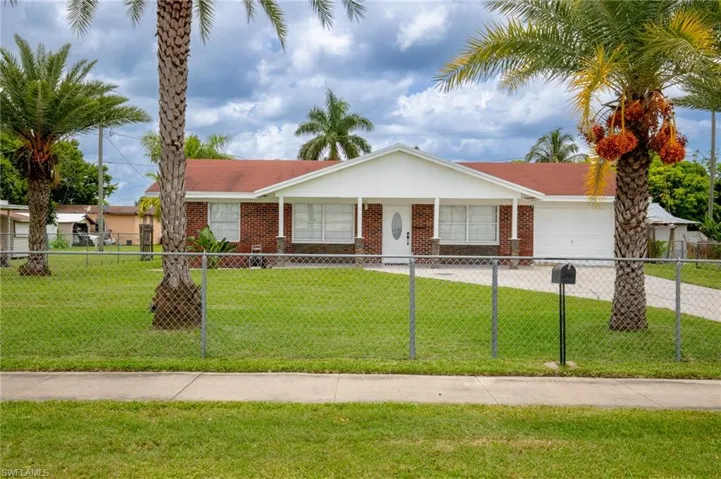 321 E El Paso  AVE, Clewiston, FL 33440