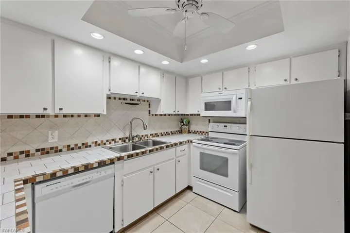 12501  McGregor  BLVD, Fort Myers, FL 33919