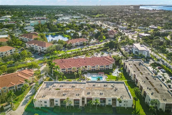 12501  McGregor  BLVD, Fort Myers, FL 33919