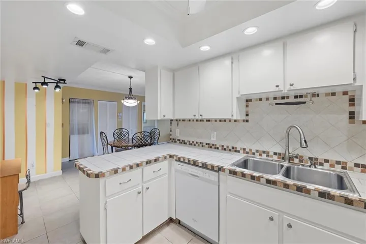 12501  McGregor  BLVD, Fort Myers, FL 33919
