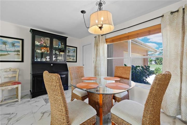 Dining area off the Family Room