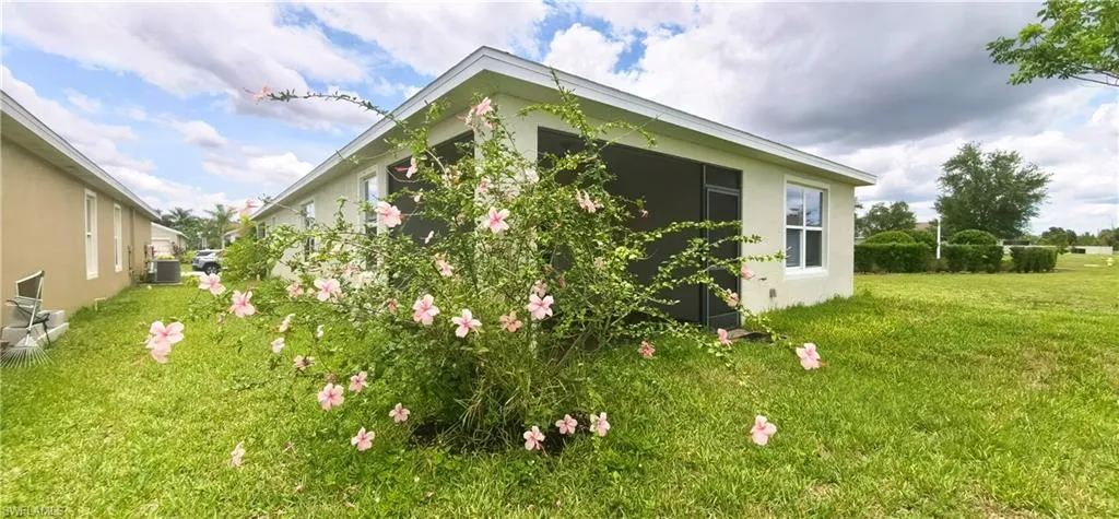 18540 Cronin Sand Ln, North Fort Myers, Florida 33917