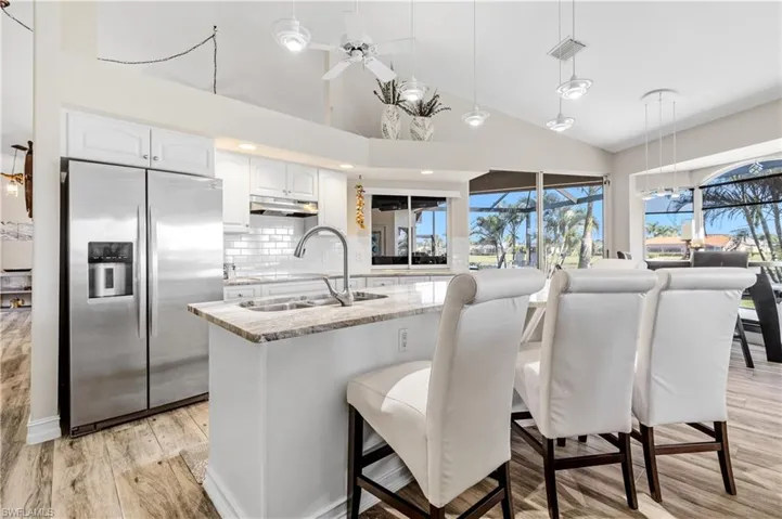 This kitchen makes it easy to cook and enjoy your guests