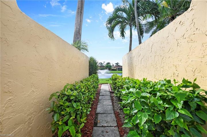Walk way