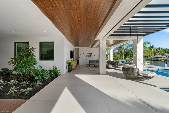 View of patio with outdoor lounge area