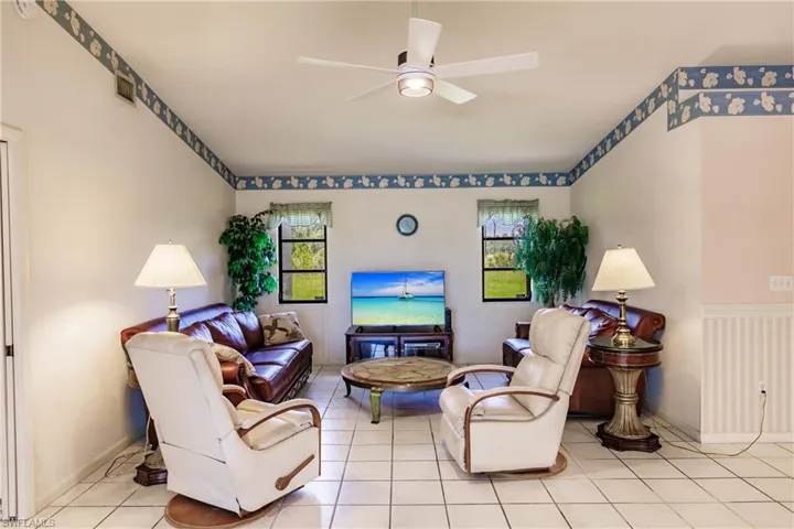 1819 Nw 27th Pl, Cape Coral Fl 33993