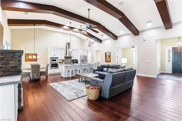 1221 La Faunce Way, Fort Myers, Florida 33919