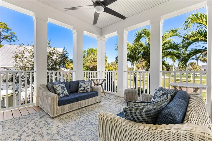 7252  Lake  DR, Fort Myers, FL 33908