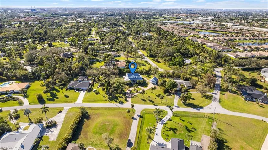 7252  Lake  DR, Fort Myers, FL 33908