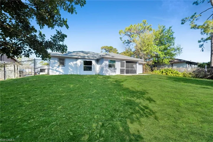 Big Shade trees, Enhanced yard