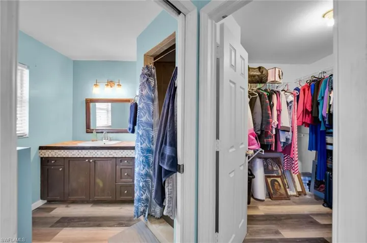 Nice Master Bathroom with Stand Alone Shower and huge clothes Closet