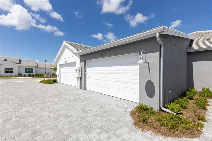 7213  Saona  CT, Naples, FL 34113