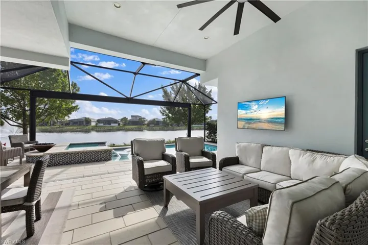 8926  Redonda  DR, Naples, FL 34114