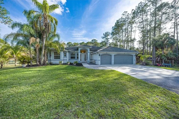 1260  20th NE AVE, Naples, FL 34120