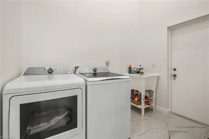 840  Carpenter E ST, Lehigh Acres, FL 33974