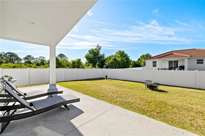 840  Carpenter E ST, Lehigh Acres, FL 33974