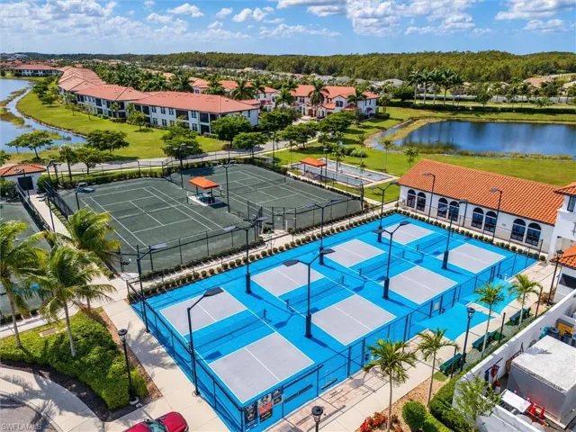 Lighted pickleball courts