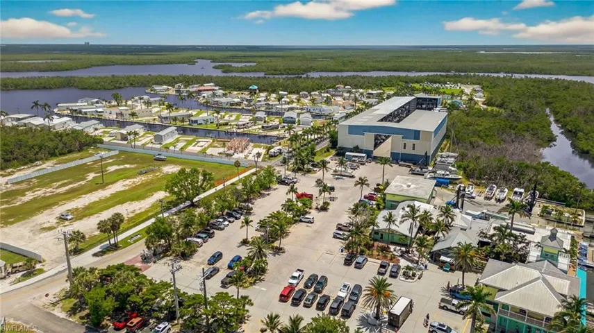 8 Galleon Way, Fort Myers Beach, Florida 33931