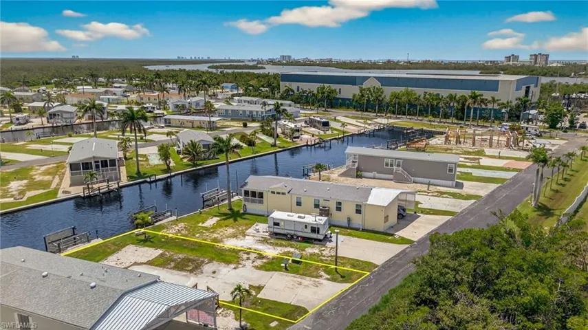 8 Galleon Way, Fort Myers Beach, Florida 33931