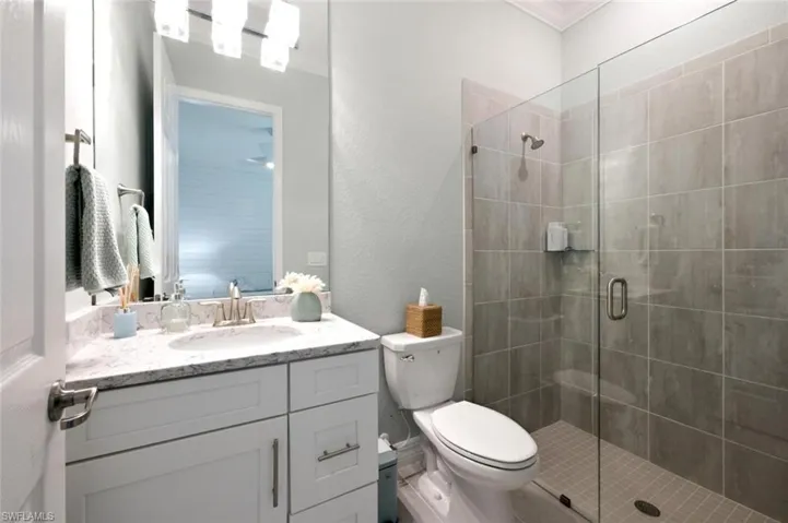 15116 Blue Bay Cir, Estero, Florida 33913