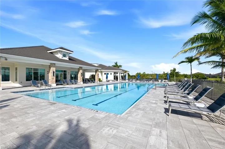 15116 Blue Bay Cir, Estero, Florida 33913