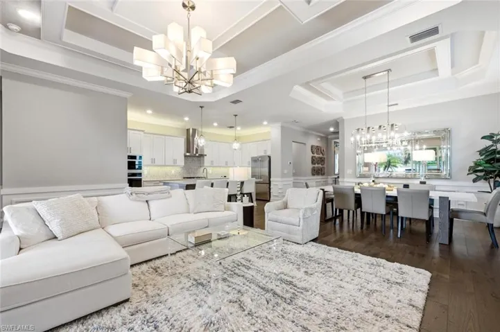 15116 Blue Bay Cir, Estero, Florida 33913