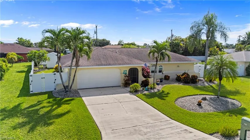3913 Se 1st Pl, Cape Coral, Florida 33904