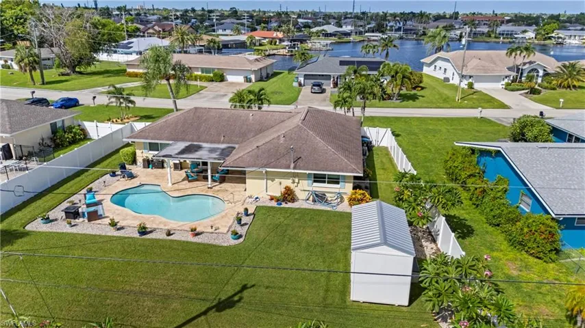 3913 Se 1st Pl, Cape Coral, Florida 33904