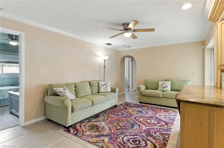 3913 Se 1st Pl, Cape Coral, Florida 33904