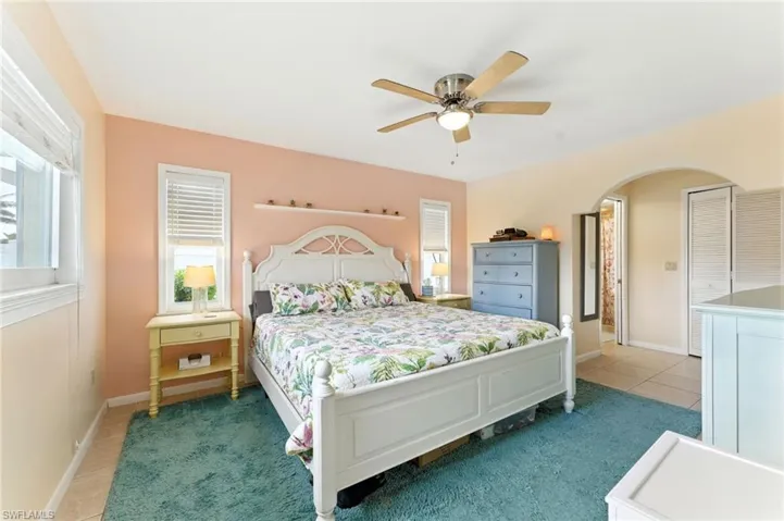 3913 Se 1st Pl, Cape Coral, Florida 33904