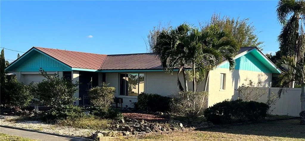 4380  Saint Clair W AVE, North Fort Myers, FL 33903