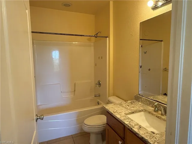 633  Alabama S RD, Lehigh Acres, FL 33974