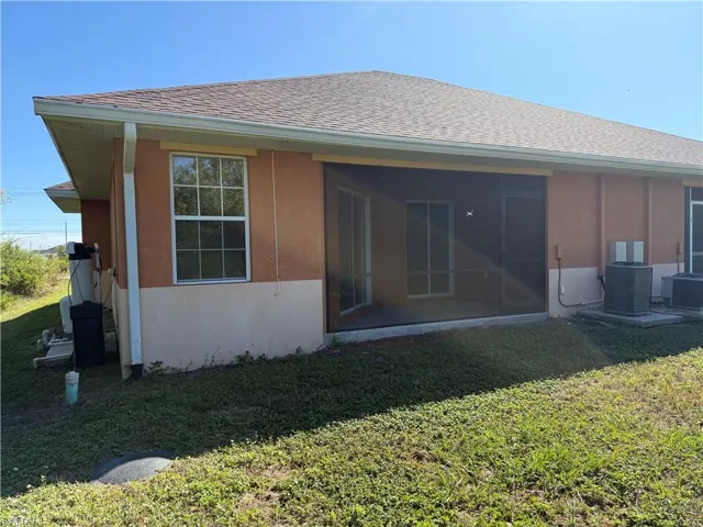 633  Alabama S RD, Lehigh Acres, FL 33974