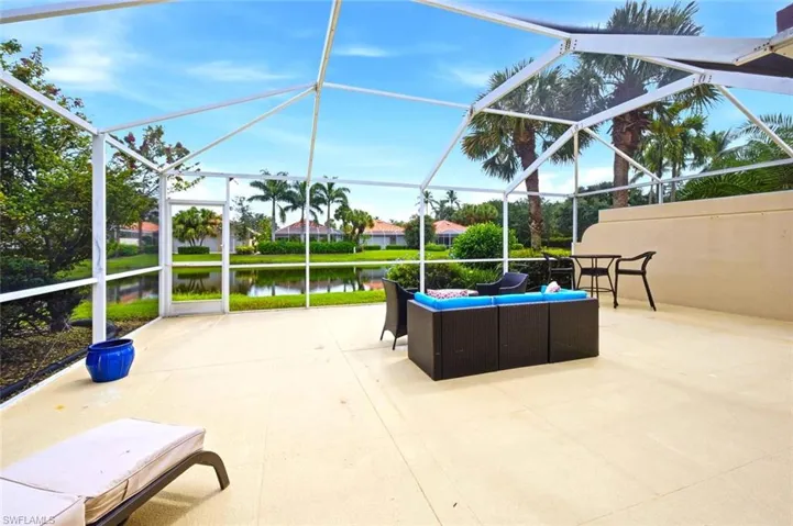Large extended lanai