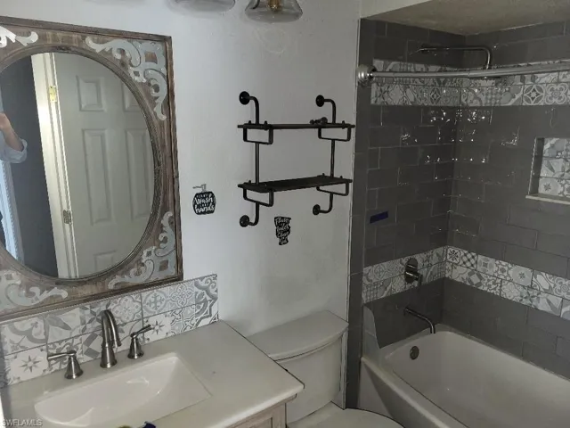 21359 Bassett Ave, Port Charlotte, Florida 33952