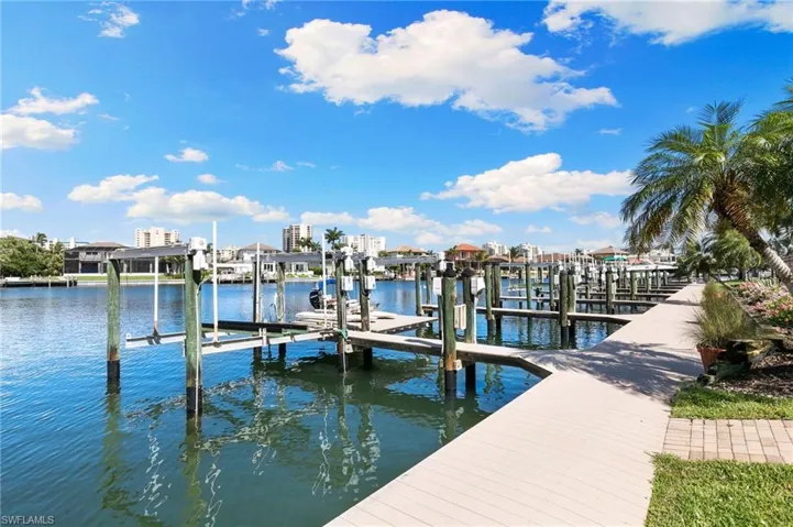 Seawall was replaced in 2008 , great for fishing too
