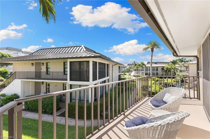 2nd lanai accessible via kitchen and guest bedroom