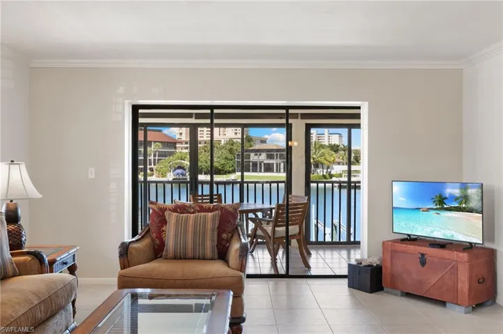 These sliders pocket to open the viewing space completely