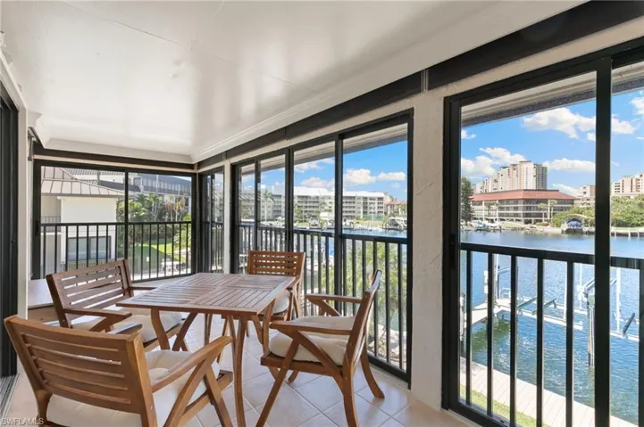 Has glass slider doors, and screens as well