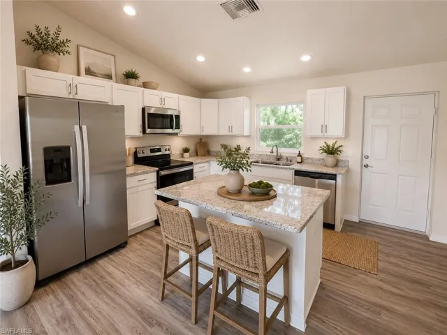 1173 E Benbow Cir, Labelle, Florida 33935
