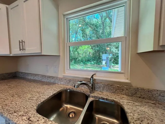 1173 E Benbow Cir, Labelle, Florida 33935