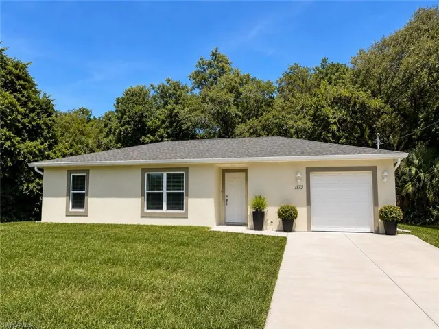 1173 E Benbow Cir, Labelle, Florida 33935