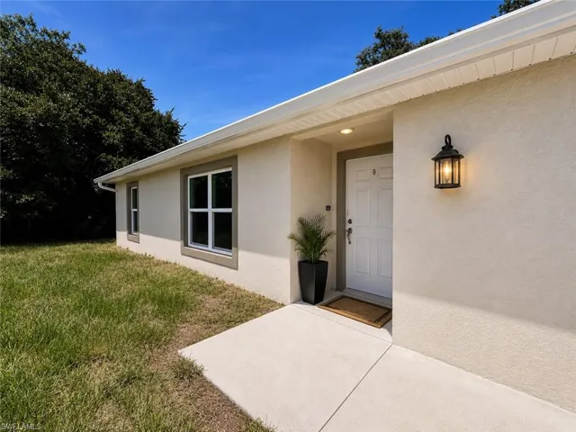 1173 E Benbow Cir, Labelle, Florida 33935