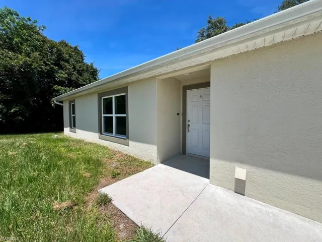 1173 E Benbow Cir, Labelle, Florida 33935