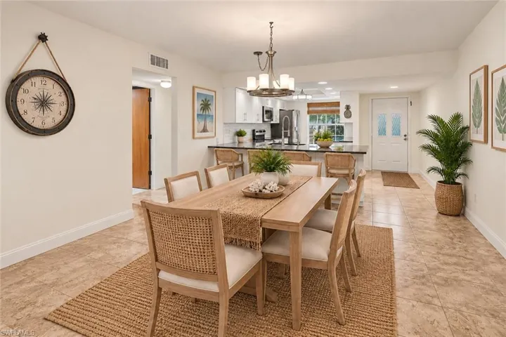 1317 Se 46th Ln 104, Cape Coral, Florida 33904