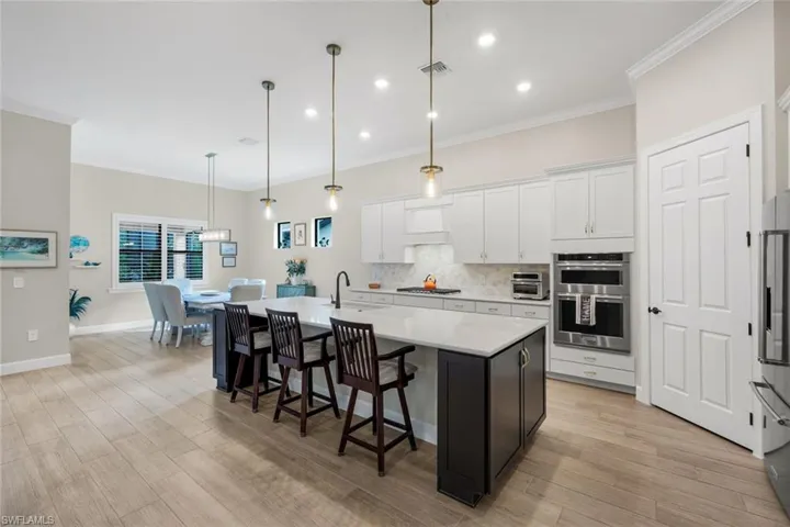 9527 Curlew Dr, Naples, Florida 34120