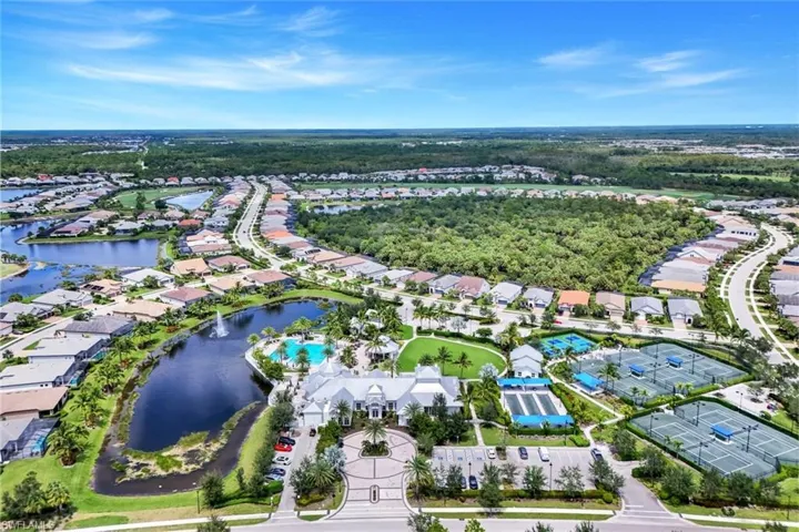 9527 Curlew Dr, Naples, Florida 34120
