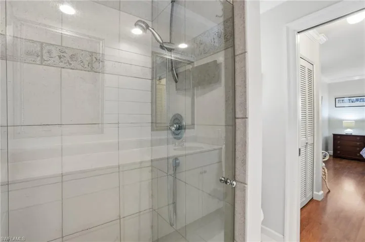 2500  10th N ST, Naples, FL 34103